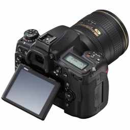 Nikon D780+ 24-120mm f/4G ED | 24MP Full Frame DSLR